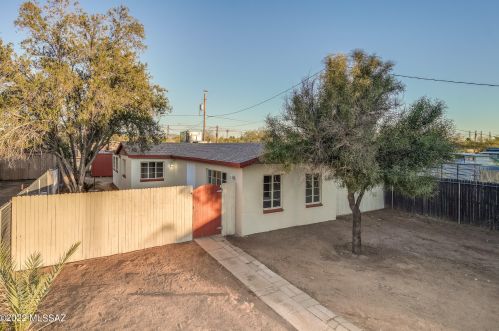 2554 Fair Oaks Ave, Tucson, AZ 85712