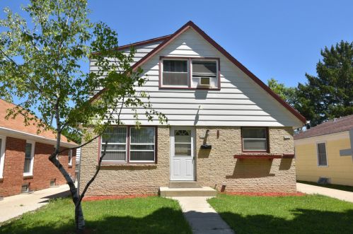 3624 94th St, Milwaukee, WI 53228-1404