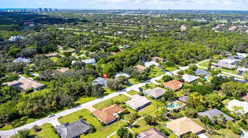 155 Old Tamiami Trl, Naples FL 34110-1170 exterior