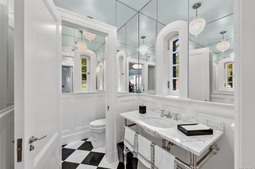 4 Whippoorwill Rd, Armonk NY 10504-1108 exterior