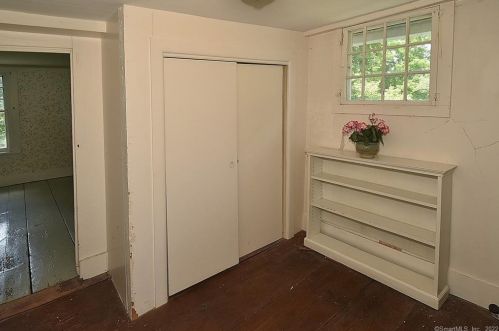 14 Meadow Rd, Windsor CT  06095-4617 exterior