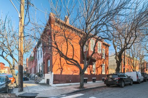 867 30 St, Philadelphia PA 19121-3604 exterior