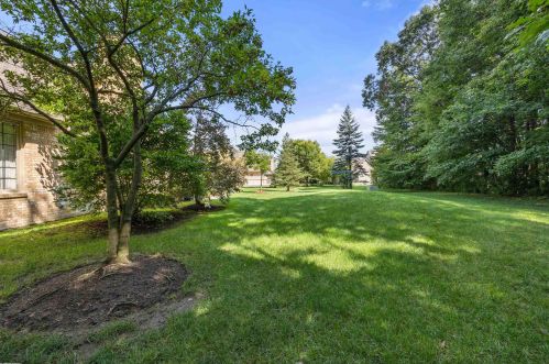 52064 Southview Rdg, Macomb Township MI 48042-1120 exterior