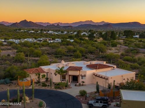 2240 Lone Star Pl, Tucson AZ  85713-6732 exterior