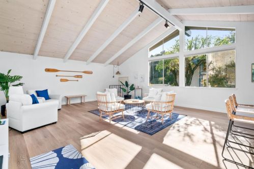 427 Riverview Ave, Capitola CA 95010-2757 exterior