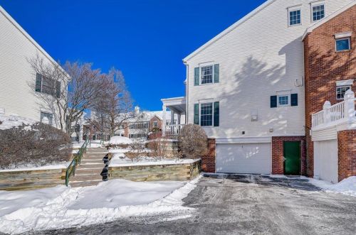 6014 Dell Dr, Madison WI  53718-8200 exterior