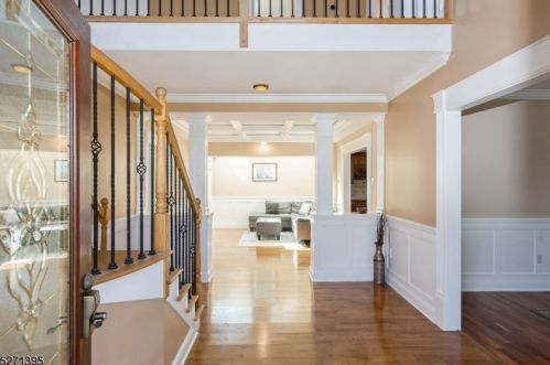 221 Plainfield Ave, Berkeley Heights, NJ 07922-1427