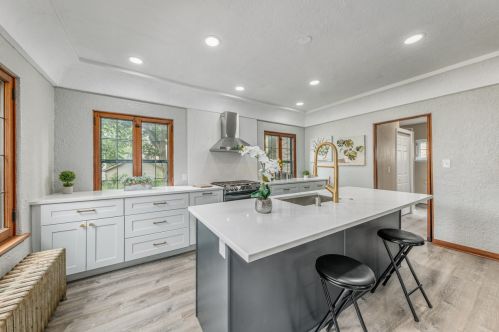 168 89th St, Milwaukee WI  53226-4502 exterior