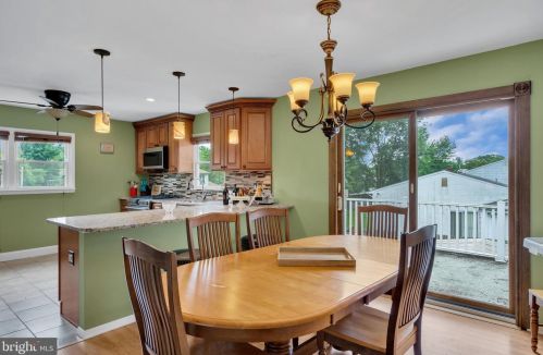 85 Colleen Cir, Trenton NJ 08638-1724 exterior