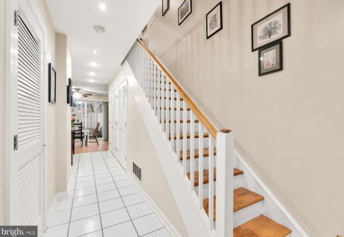 813 Delaware Ave, Washington, DC 20024-4207