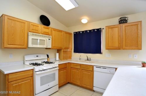 10070 Paseo San Rosendo, Tucson AZ 85747-5044 exterior