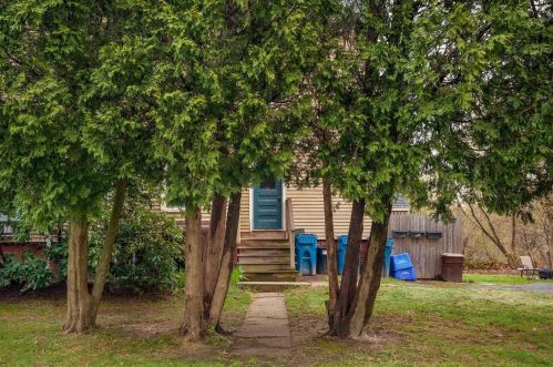 1552 Congress St, Portland ME 04102-3333 exterior