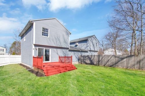 75 Glenmore St, Springfield MA 01129-1067 exterior