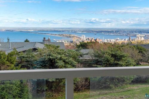 1133 Denney Dr, Duluth MN 55805-1518 exterior