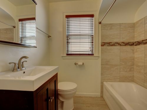 7704 Hoyne Ave, Chicago IL 60643-4039 exterior