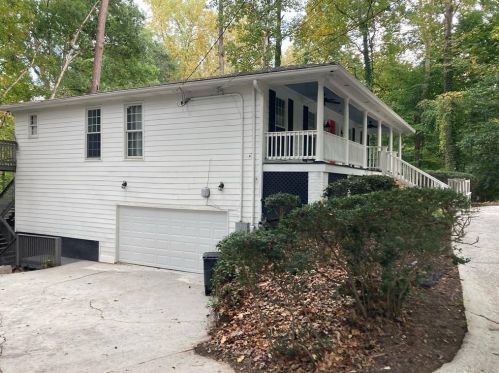 2933 Margaret Mitchell Ct, Atlanta GA 30327-1614 exterior