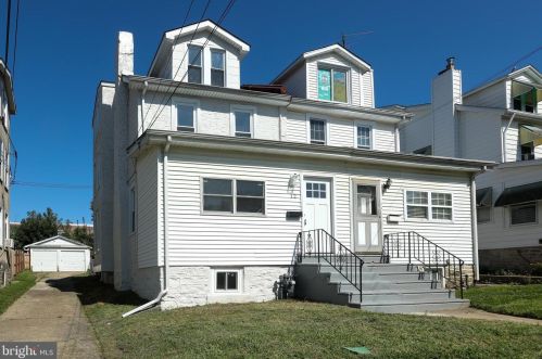 12 13th St, Darby, PA 19023-1204