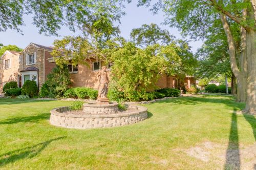 3636 Arthur Ave, Chicago, IL 60712-4030