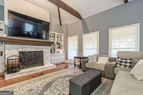 1620 Chevron Way, Atlanta GA  30350-4430 exterior