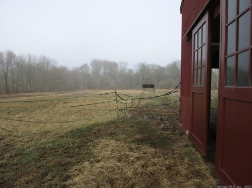 773 Bloomfield Ave, Windsor CT 06095-2812 exterior