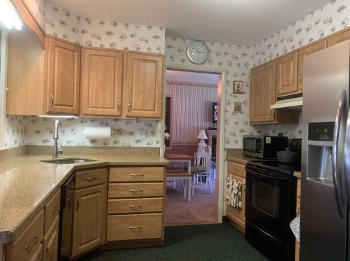 1 Schyler Dr, Poughkeepsie NY 12603 exterior