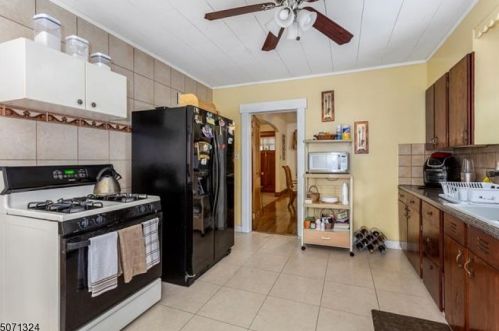 49 Maitland Ave, Paterson NJ  07502-2621 exterior