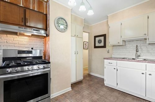 24 Nells Rd, Milford CT 06460-5444 exterior