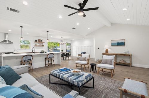 5006 Buffalo Pass, Austin TX 78745-2832 exterior