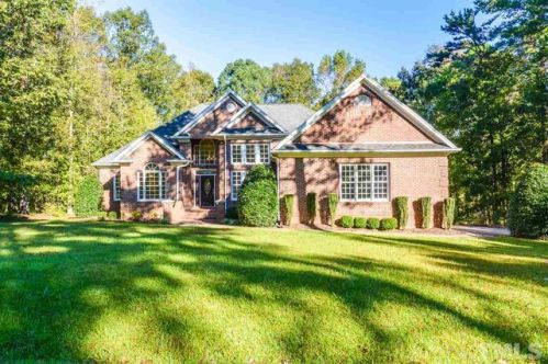 121 Helen Jean Ct, Clayton, NC 27527-5348