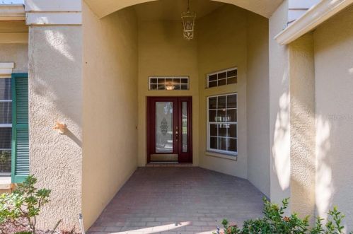 10348 Abbotsford Dr, Tampa FL  33626-1715 exterior