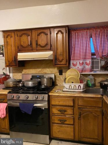 57 Evans Ave, Trenton, NJ 08638-4209