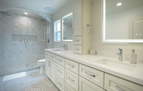 13321 Bubbling Well Rd, Tustin CA  92780-3915 exterior