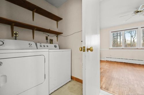 51 Lyons Plains Rd, Westport CT 06880-1305 exterior