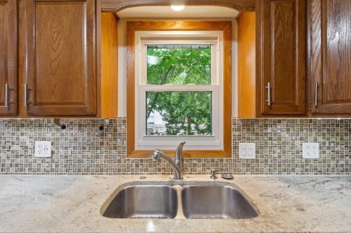 1905 Eldon St, Grand Rapids MI 49525-1549 exterior