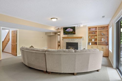 4429 Dorchester Dr, Saint Paul MN 55129-9570 exterior