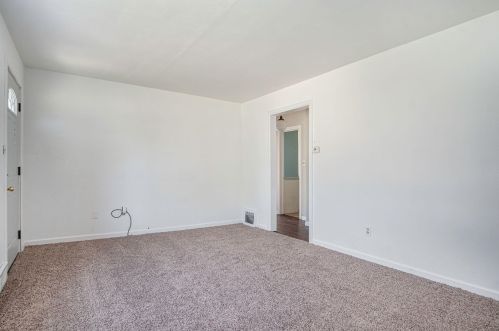 3007 Roosevelt Rd, Meskegon MI 49441-3906 exterior