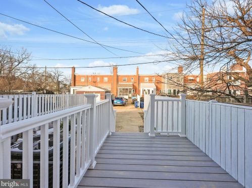 504 Glendale Ave, Alexandria VA 22301-1602 exterior