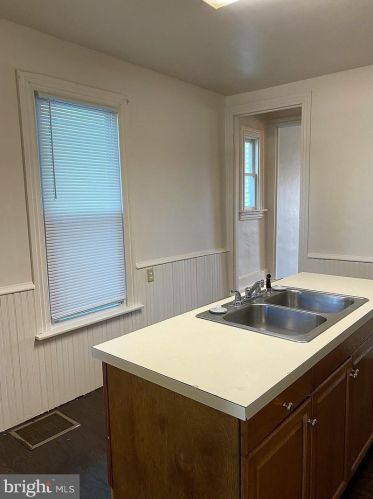 469 High St, Hanover PA 17331-3922 exterior