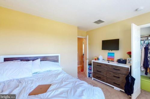 305 Addisson Dr, Glen Burnie MD  21060-8202 exterior