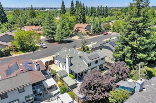 120 Hazelmere Dr, Folsom CA 95630-5522 exterior