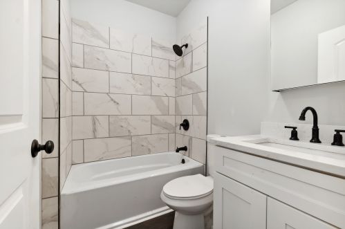 5031 Maypole Ave, Chicago IL 60612-2063 exterior