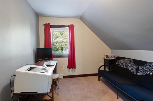 44 Main St, Newton NH 03858-3113 exterior