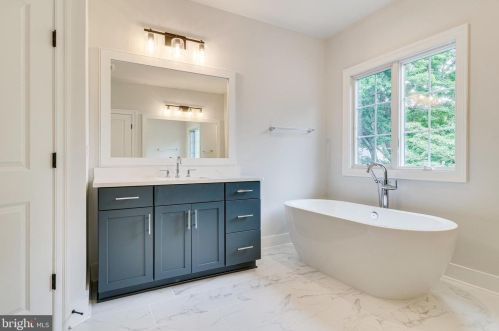 6208 Kellogg Dr, Mc Lean VA  22101-3121 exterior