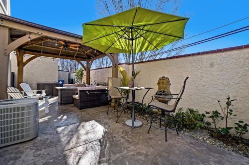 224 Marsalla Dr, Folsom CA 95630-7201 exterior