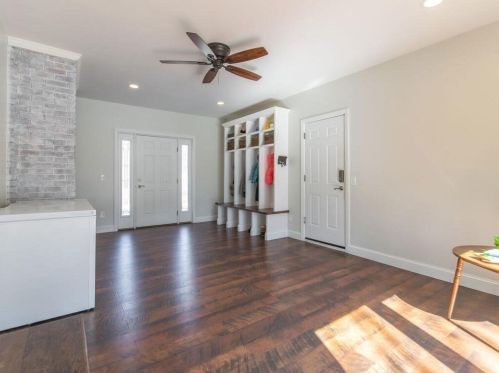 19 Quinnehtuk Rd, Springfield MA 01106-2911 exterior