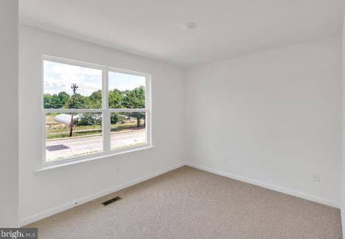 1010 West Ave, New Castle DE 19720-6233 exterior