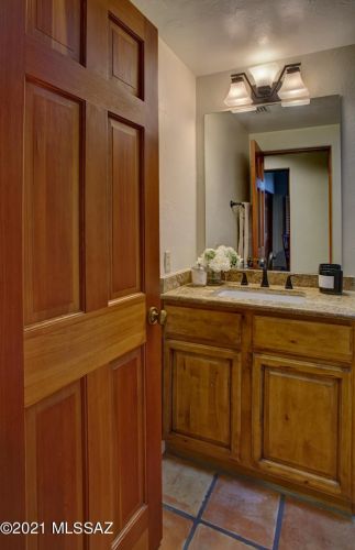 6645 Circulo Invierno, Tucson AZ 85750-1209 exterior