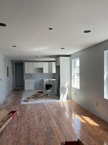 27 Moorefield St, Providence RI 02909-4815 exterior