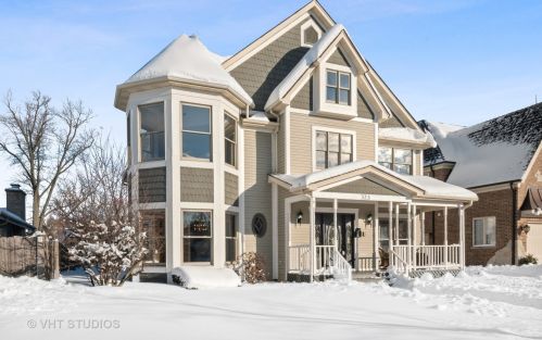 323 Kenmore Ave, Elmhurst, IL 60126-3562