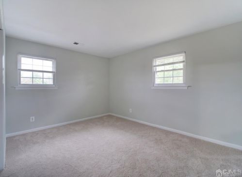 99 College Dr, Edison NJ 08817-5927 exterior